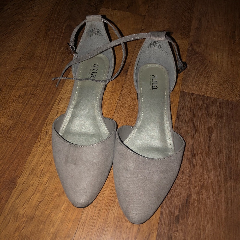 Gray flats